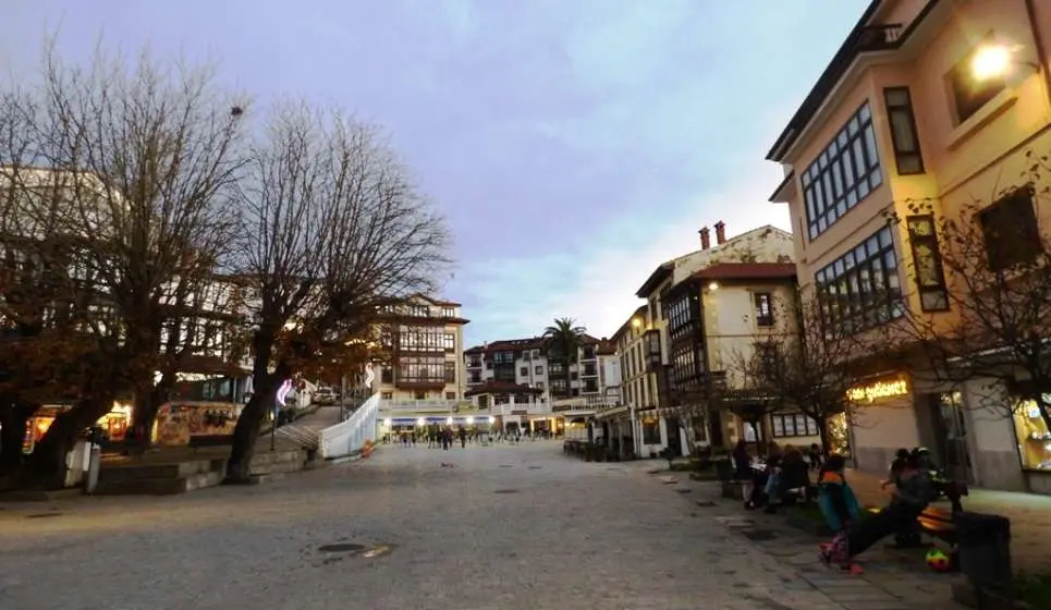 Calles de Comillas. R.A.