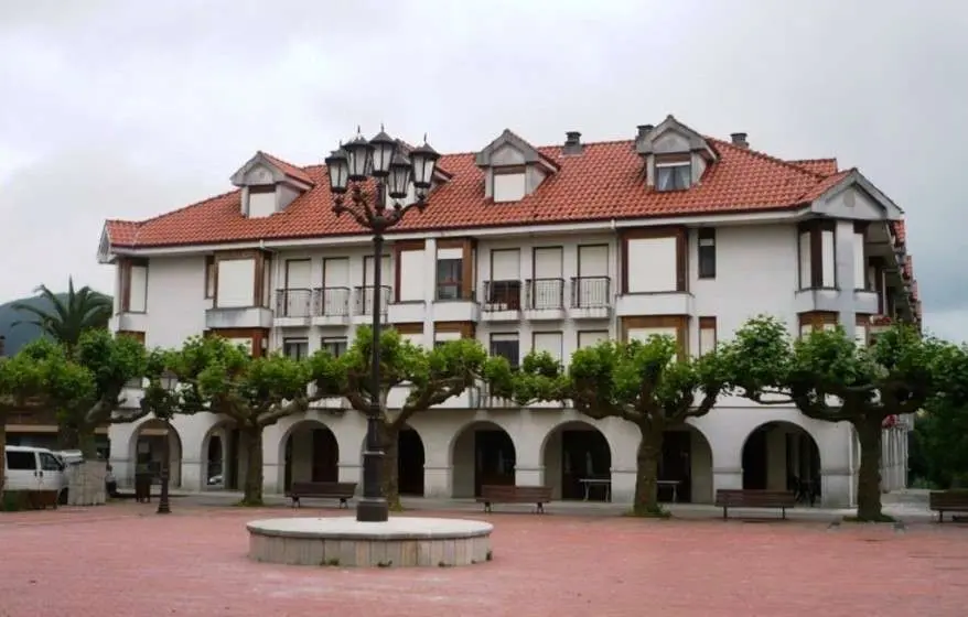 Edificio Las Torres, en Escalante. R.A.