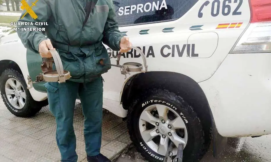 La Guardia Civil interviene los cepos