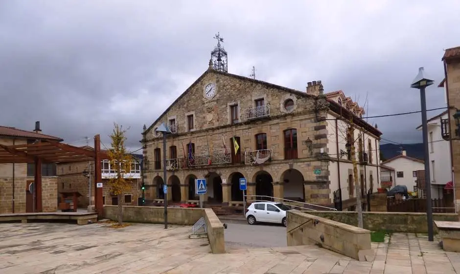 Casa Consistorial de Valderredible. R.A.