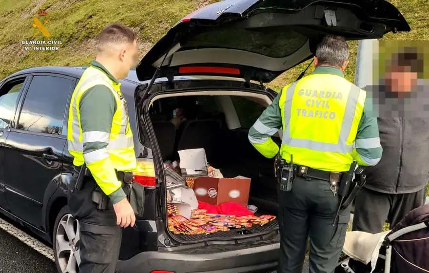 Momento de la detención del hurto en Reinosa.