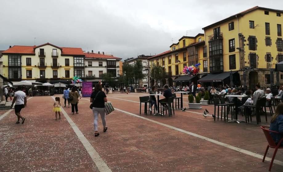 Plaza Roja en Torrelavega. R.A.