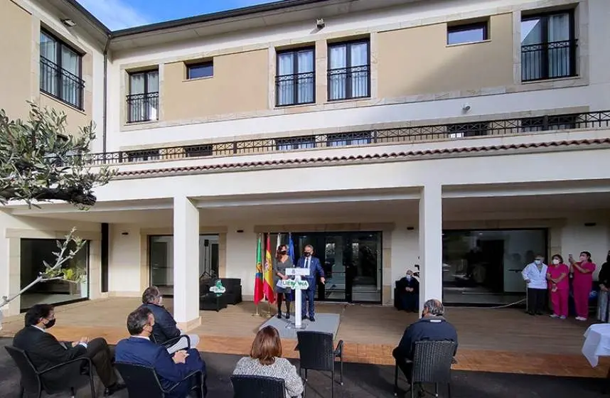 Un momento de la inauguración de la residencia en Cillorigo de Liébana.