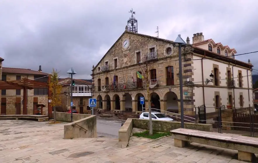 Casa Consistorial de Valderredible. R.A.