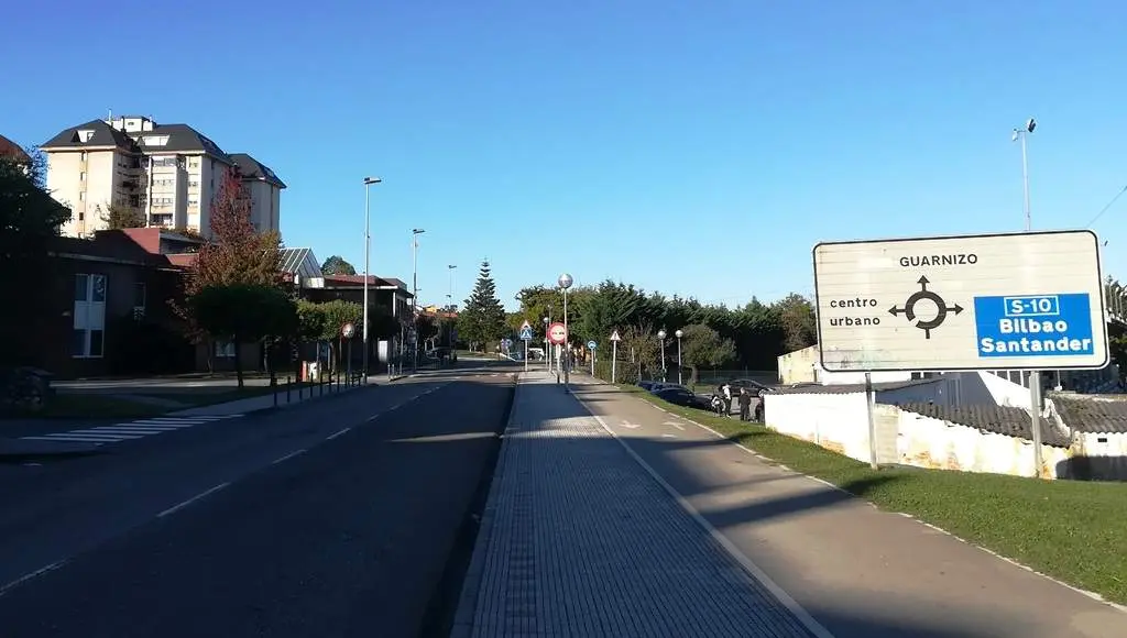 Los socialistas del Astillero reclaman la colocación de las placas. R.A.