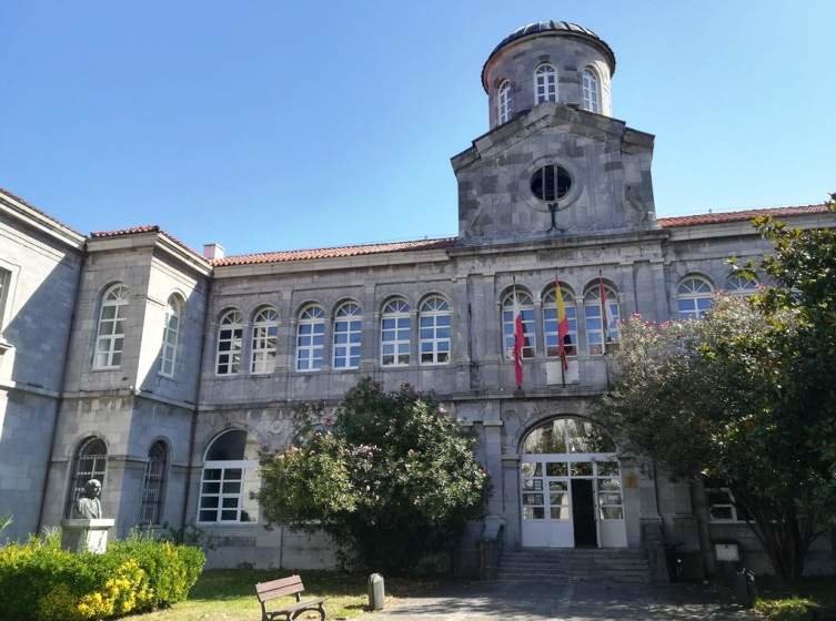 Instituto Marqués de Manzanedo, en Santoña. R.A.