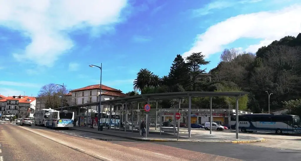 Estación de autobuses de Laredo. R.A.