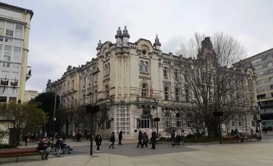 El Ayuntamiento de Santander convoca plazas para la Policía Local. R.A