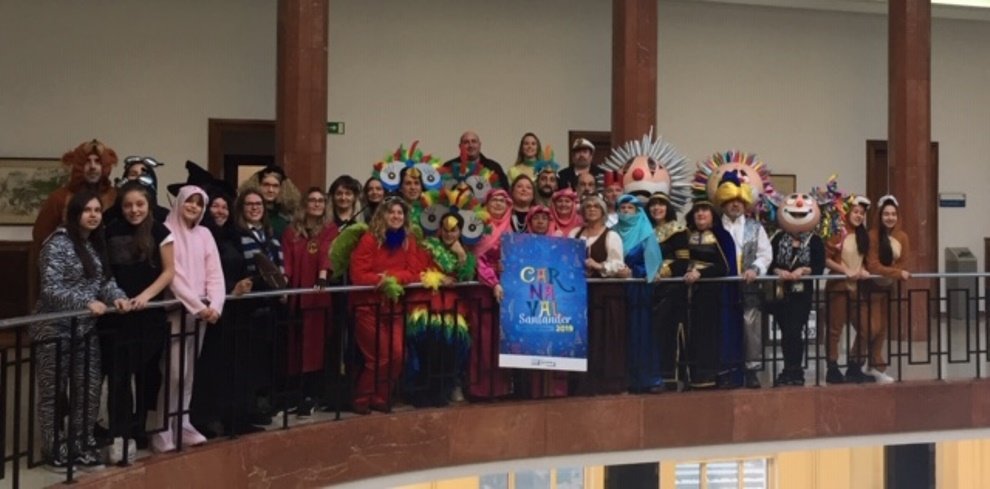 Grupos de disfraces que participarán en el Carnaval de Santander.