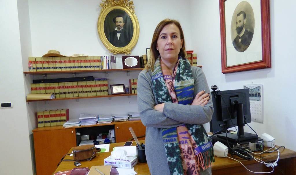La alcaldesa de Medio Cudeyo, María Higuera (PRC), en su despacho. R.A.