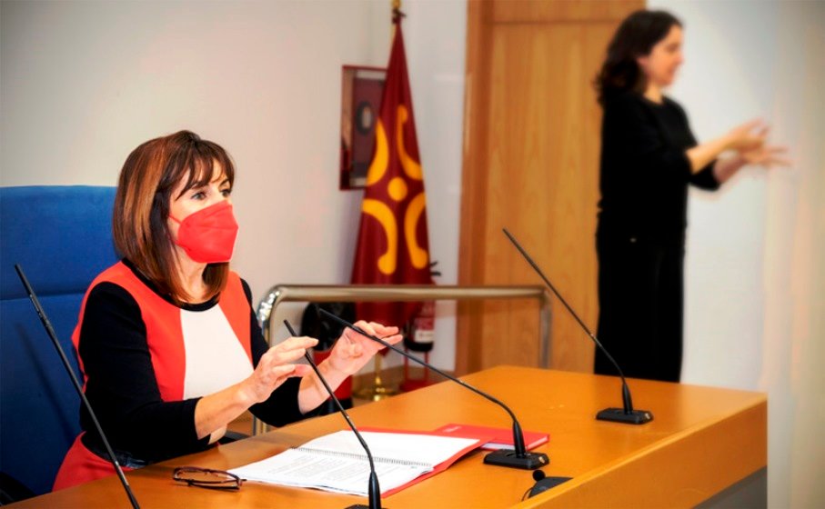 La consejera de Empleo y Políticas Sociales de Cantabria, Ana Belén Álvarez, informa sobre los acuerdos.