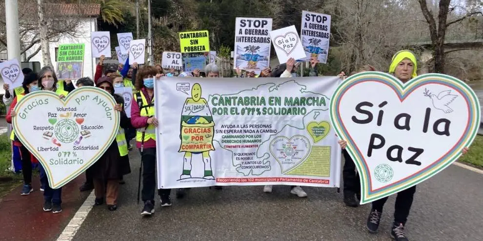 Participantes en la 90 Marcha Solidaria.