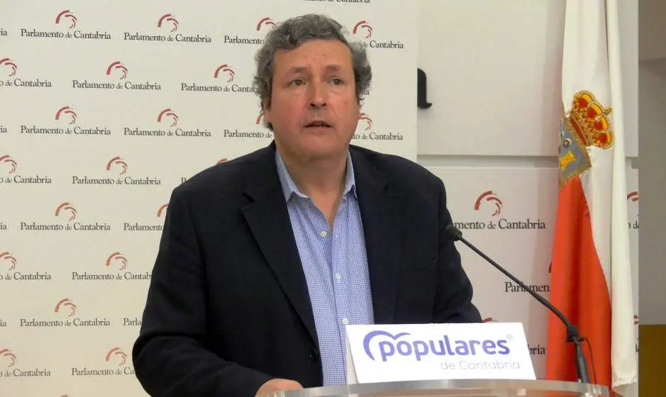 El diputado regional, Iñigo Fernández, del PP.