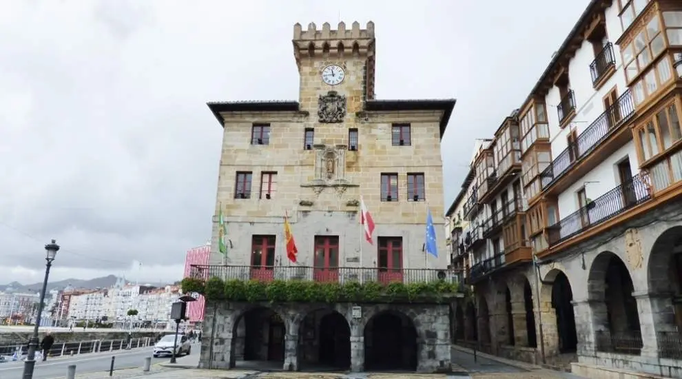 Ayuntamiento de Castro Urdiales. R.A.