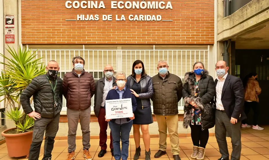 Recaudación del concierto entregada a la Cocina Económica en Santander.