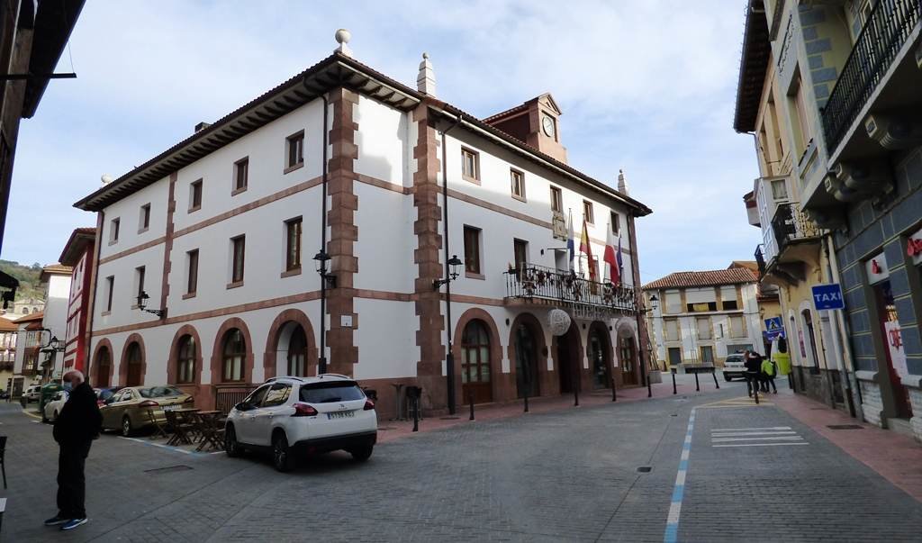 Ayuntamiento de Ampuero. R.A.