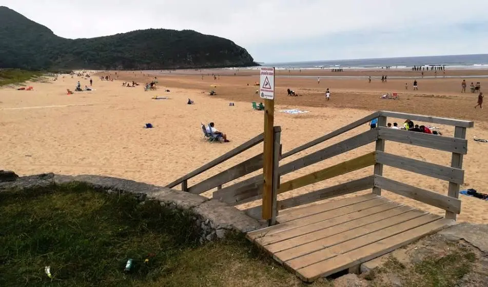 Playa de Berria, en Santoña. R.A.