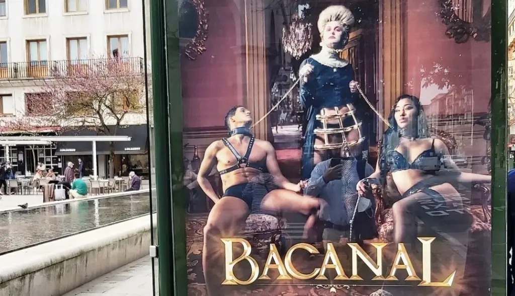 Publicidad del espectáculo en Santander.