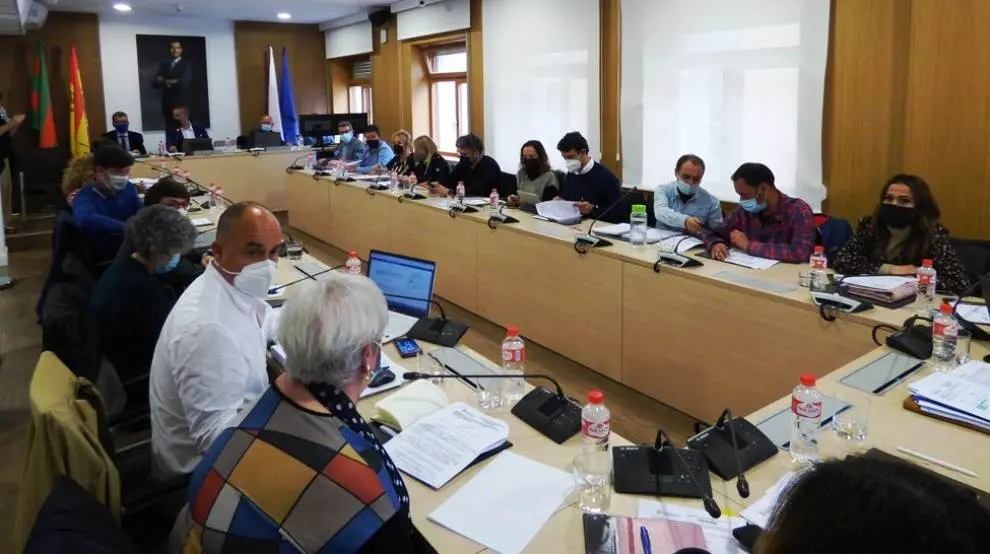 Los concejales vuelven a los Plenos presenciales en Torrelavega. R.A.