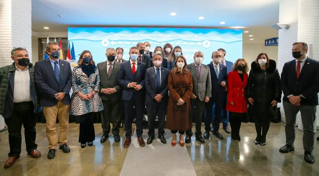 Presentación del estudio de la nueva conexión ferroviaria entre Bilbao y Santander.