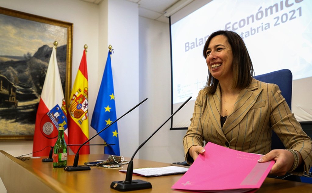 La consejera de Economía y Hacienda, María Sánchez, presenta el Balance Económico de 2021.