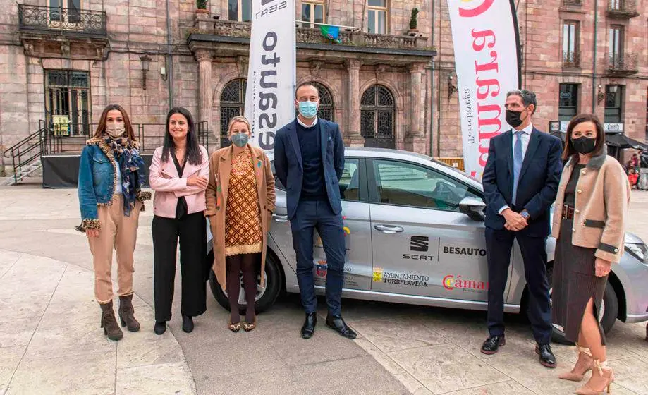 La campaña en Torrelavega finalizó con el sorteo del coche.