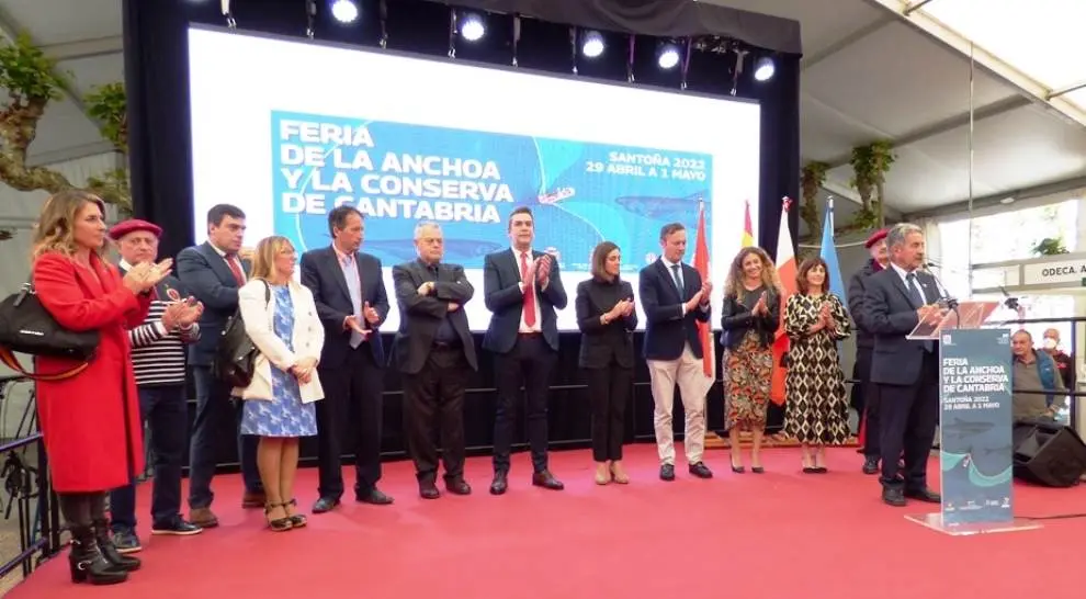 Numerosas autoridades políticas asistieron a la inauguración. R.A.