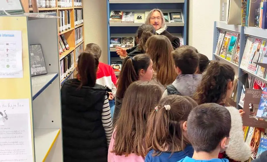 Visitas teatralizadas a la biblioteca del Astillero.