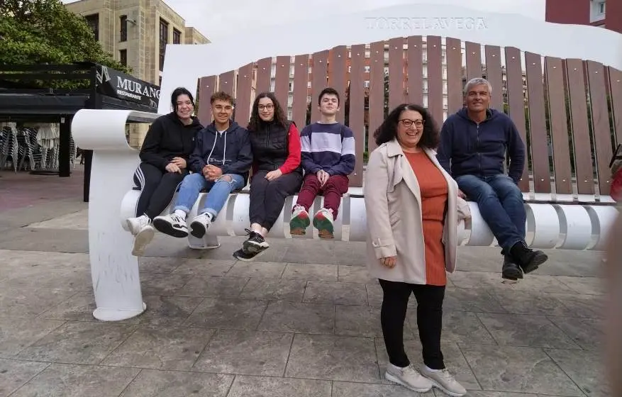 Cuatro jóvenes franceses realizarán prácticas laborales en Torrelavega.