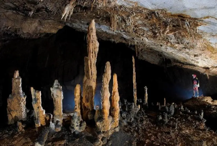 Cueva en la Comarca del Asón. Anita Sobrino