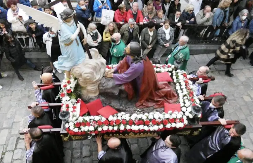 Procesión de Semana Santa en Laredo.