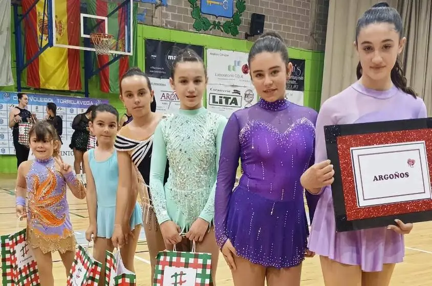 Patinadoras de Argoños en el Trofeo Serendipity.