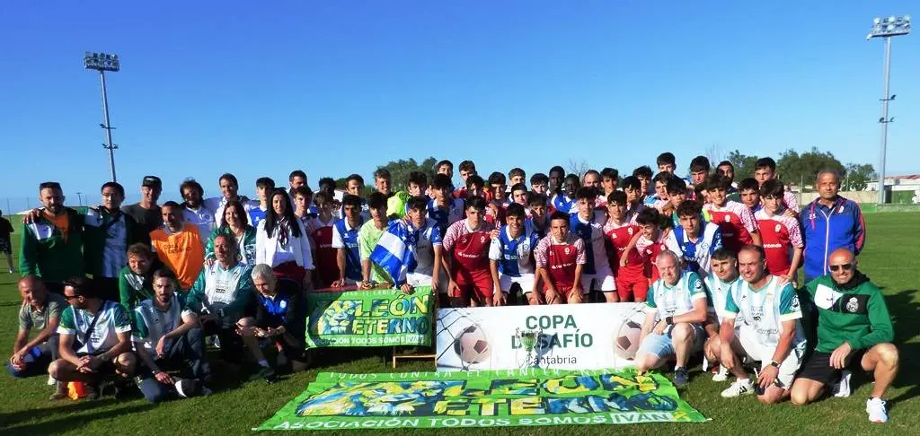 El Deportivo Alavés y Bansander, los dos finalistas de la Liga Oro. R.A.