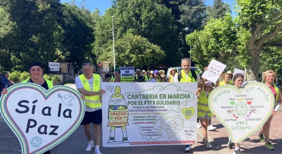 Participantes en la Marcha solidaria por el 0,77 por ciento.