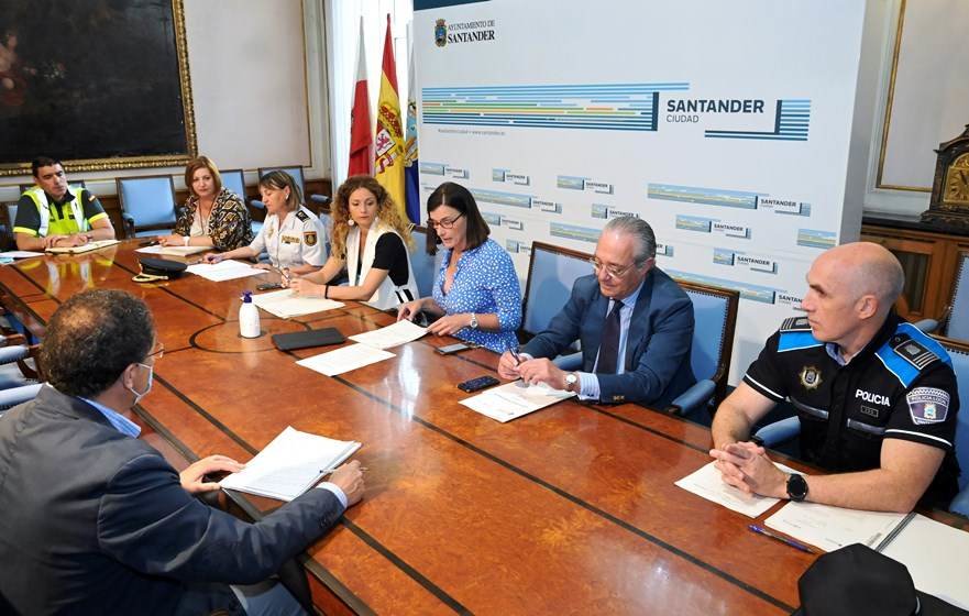 Reunión sobre la seguridad y las actuaciones en Santander.