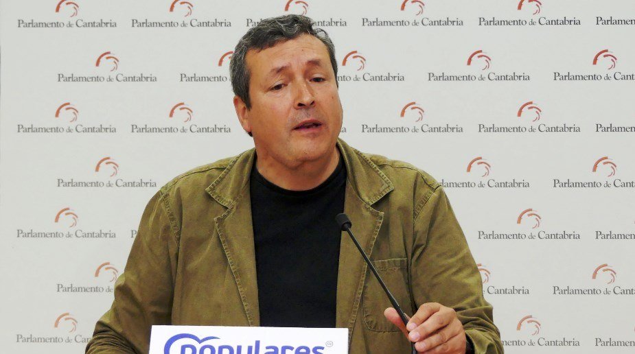 El diputado regional del PP, Iñigo Fernández.
