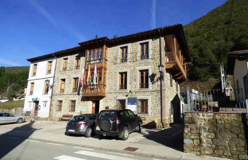 Ayuntamiento de Cabezón de Liébana. R.A.