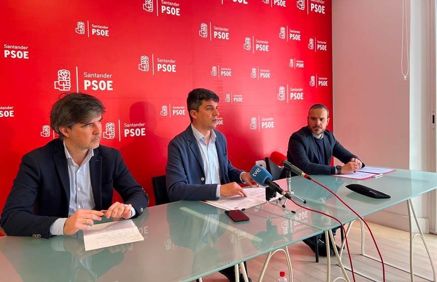 Los concejales del Grupo municipal del PSOE en Santander.