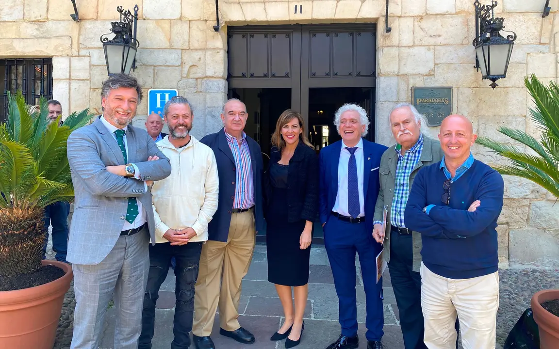 Parcipantes en el primer foro estratégico organizado por Vox en Santillana del Mar.