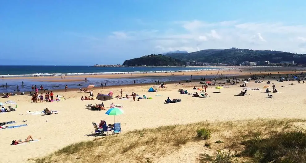 Playa la Salvé en Laredo. R.A.