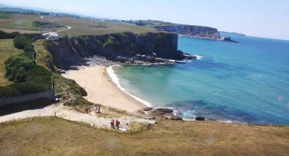 Playa de Arnillas, en Galizano, en Ribamontán al Mar.