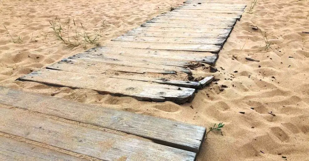 Accesos a la playa Salvé de Laredo.