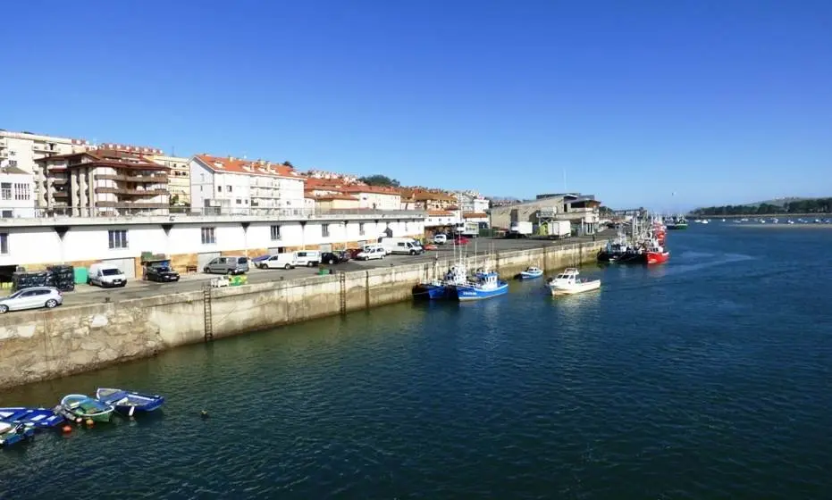 Puerto pesquero de San Vicente de la Barquera. R.A.