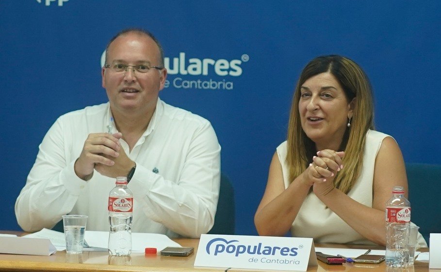 Miguel Tellado y María José Sáenz de Buruaga.