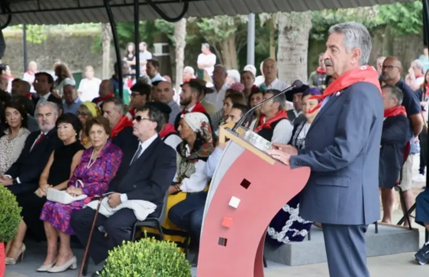 Intervención del presidente de Cantabria en Cabezón de la Sal.