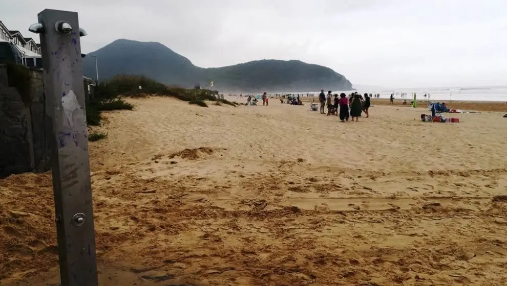 Playa de Berria, en Santoña. R.A.