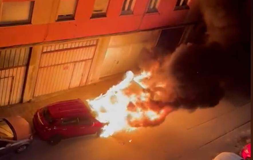 Incendio de un vehículo en Cantabria.