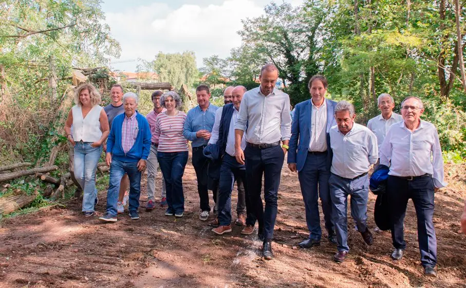 Las autoridades políticas visitaron las obras del tramo Viveda-Duález.