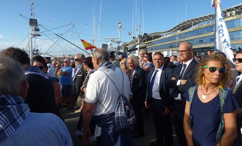 Los alcaldes de Argoños y Escalante participaron en los actos. R.A.