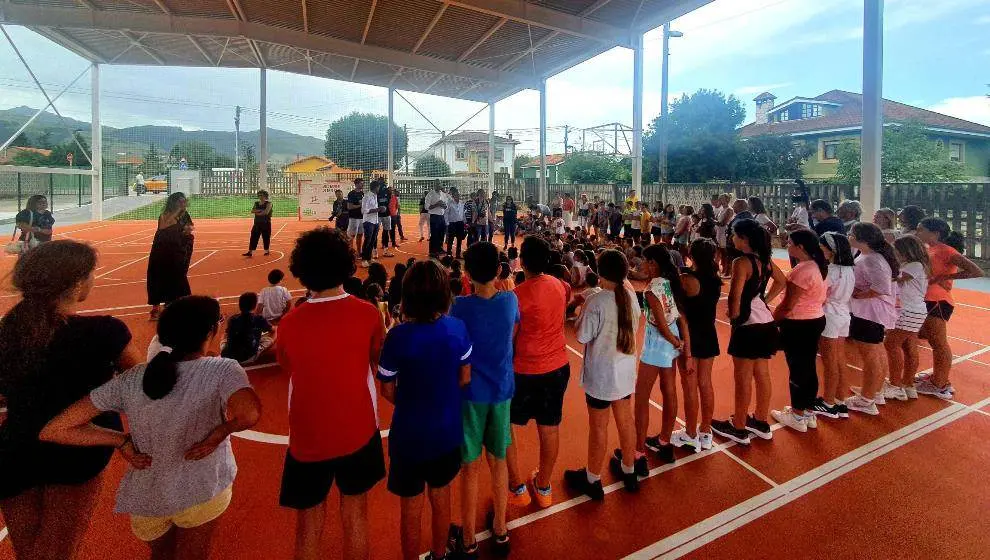 Pista cubierta inaugurada en Tanos, en Torrelavega.